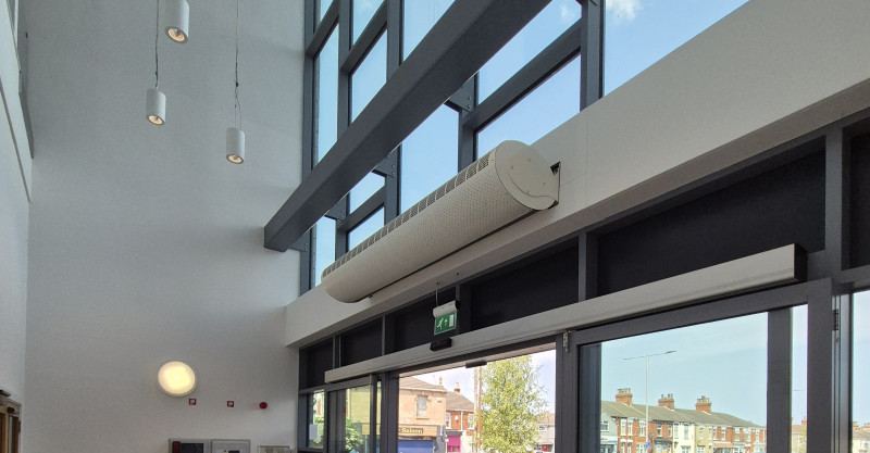 How Air Curtains Maintain Comfortable Internal Environments During Winter